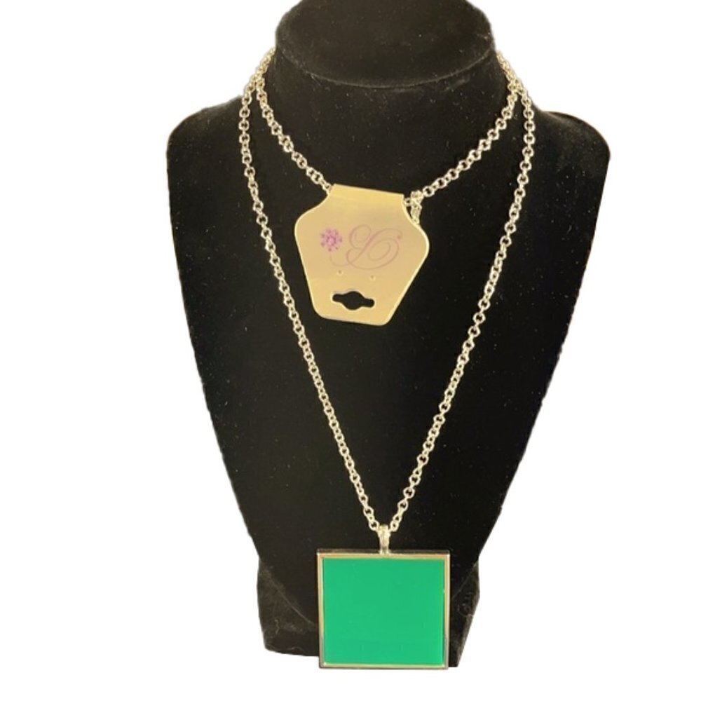 👋 3/$15 Fashion necklace Green Square 🟩